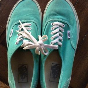 Vans turquoise canvas skate shoes Men’s size 7 .5